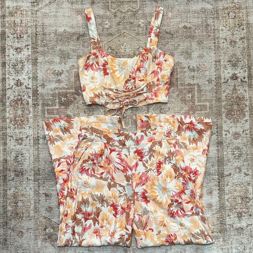 Woman’s Abercrombie & Fitch 2 Piece Floral Beach Set